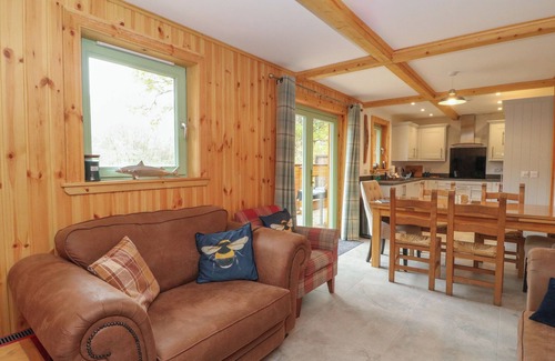 Dalmally Cottage | BRADAN LODGE, pet friendly, with a garden in Dalmally