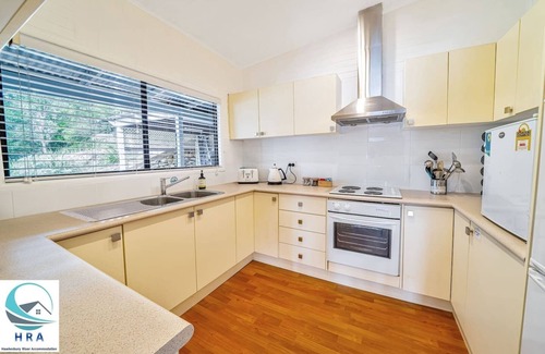 Milsons Passage House | Bradley's on Milsons Passage *Boat Access ONLY*
