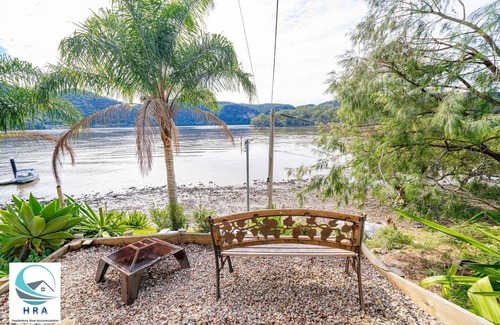 Milsons Passage House | Bradley's on Milsons Passage *Boat Access ONLY*