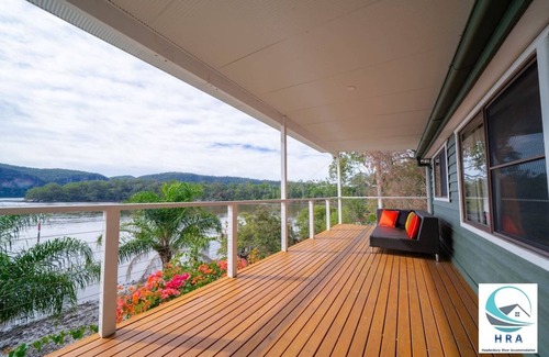 Milsons Passage House | Bradley's on Milsons Passage *Boat Access ONLY*