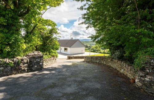 Creeslough House | Bradleys Cottage Creeslough