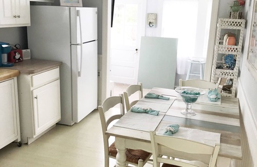 Cape May Point Cottage | Brainard Beach Cottage Adorable beachfront cozy cottage!