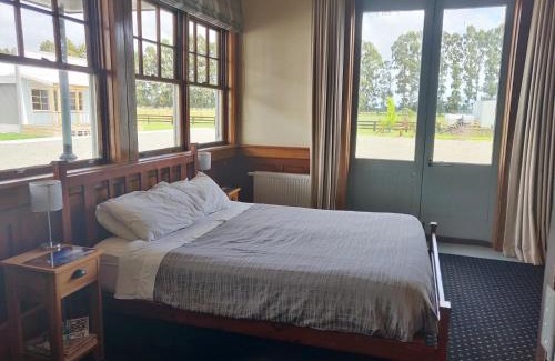 Waikuku Beach House | Bramley's Stables and Accommodation