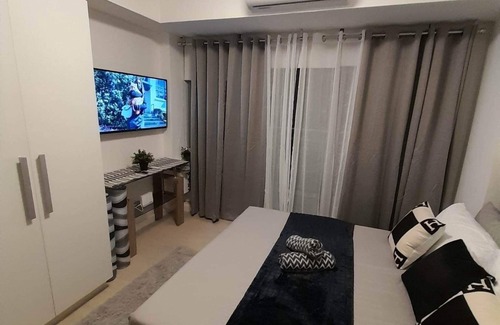 Paranaque Condo | Brand New 1 bedroom Condo in Metro Manila near BGC near airport