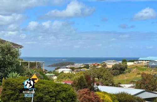 Encounter Bay House | Brand New 3 Bed 2 Bath with Sea Views