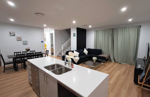 Australian Capital Territory House | Brand new 4 Bedroom retreat close to nature reserve
