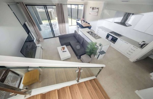 Schofields House | Brand new 5 bedroom house close to Rouse hill