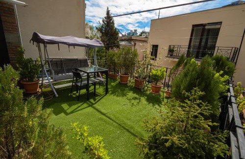 Sololaki Apartment | Brand New Apartment with Terrace