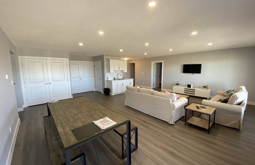 Mountain View House | Brand new beautiful home with best view outside of Waterton Park. BOTTOM suite.