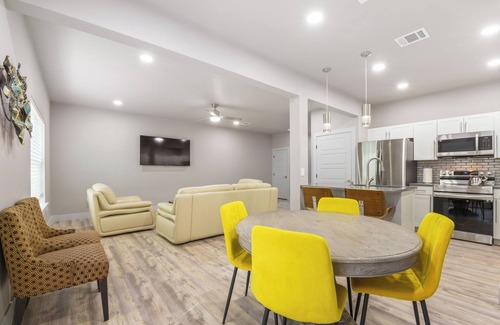 Spicewood House | Brand New Build in 2025! Premium Appliances, Designer Finishes, Lake Nearby