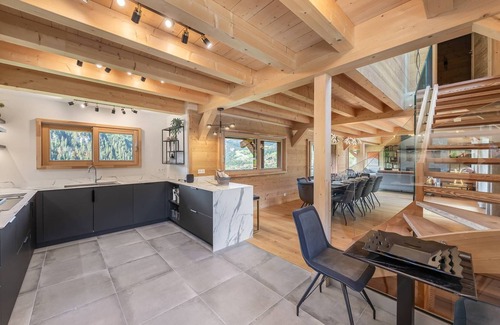 Chatel Ski Chalet | Brand new chalet with 6 bedrooms and 6 bathrooms, hot tub and sauna