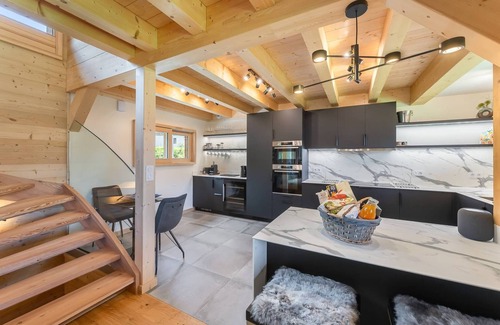 Chatel Ski Chalet | Brand new chalet with 6 bedrooms and 6 bathrooms, hot tub and sauna
