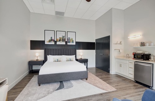 Donelson Hotel | Brand New! Corporate Traveler's Retreat!