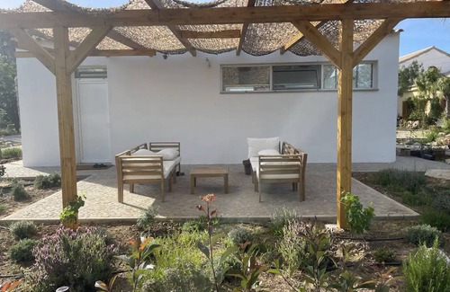 Moncarapacho e Fuseta Cottage | BRAND NEW Cottage on Organic Yoga Farm with Natural Swimming Pool near Beach!