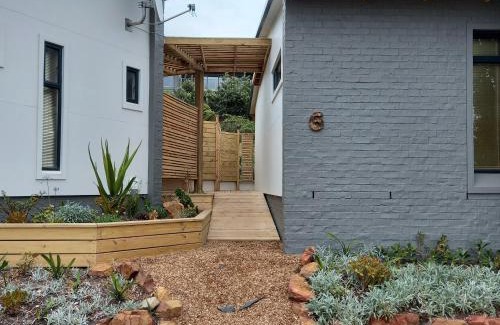 Cape Saint Francis House | Brand new cottage, walk to beach - inverter, wi-fi, DSTV