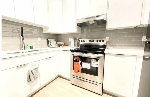 Marpole House | Brand New cozy convenient suite near airport/skytrain