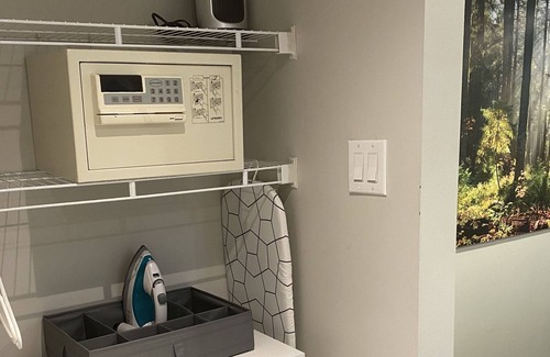 Maple Ridge Apartment | Brand New Dog Friendly Garden Suite with Fast Wifi and Heat Pump Systems