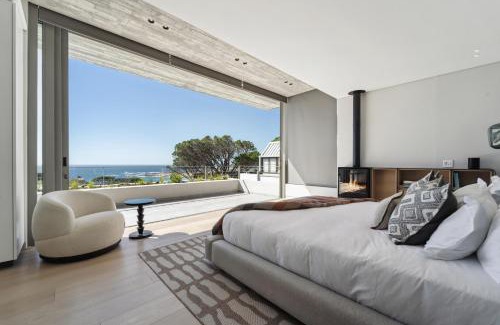 Camps Bay Villa | Brand New Dream Villa with Ocean View, Sauna & Gym