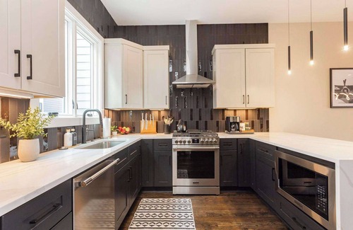 Buena Vista House | Brand New Elegance Rooftop Views of Nashville!
