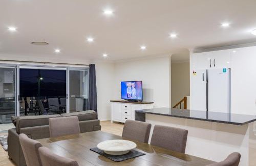 Bundamba House | Brand New Executive Living 36