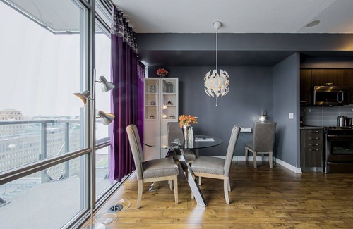 Bay Cloverhill Condo | Brand New FAMILY FRIENDLY Bay St. Downtown Toronto Condo near Sick Kids Hospital