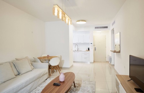 Mea She'arim Apartment | - Brand New Flat Haneviim Street -