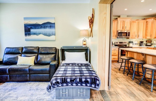 West Yellowstone House | Brand New House!- Bear Cub