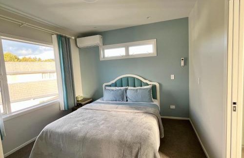 Two Mile Bay House | Brand new Lakeside cozy home