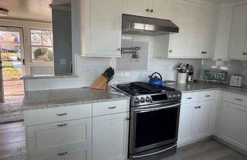 East Falmouth House | BRAND NEW LISTING! 3BD Pondfront Home-Central A/C, Beautiful Pond Views, Kayaks, Firepit & Outdoor Shower