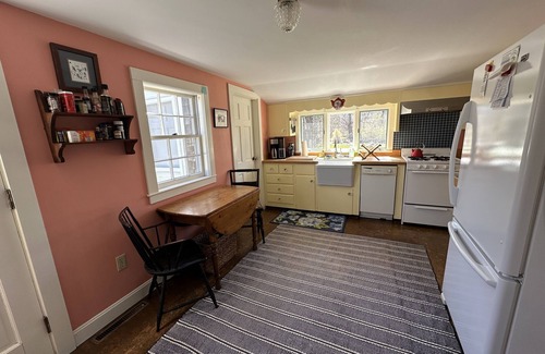 East Dennis House | BRAND NEW LISTING-4BD Home-Central A/C*, Outdoor Shower & Dog Friendly, .6 of Mile to Cold Storage, Sesuit, & Sea Street Beaches!