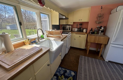 East Dennis House | BRAND NEW LISTING-4BD Home-Central A/C*, Outdoor Shower & Dog Friendly, .6 of Mile to Cold Storage, Sesuit, & Sea Street Beaches!