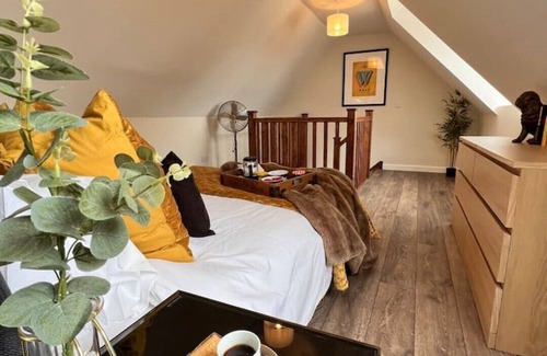 Burnham-on-Crouch Cabin | Brand NEW Luxury Countryside Lodge