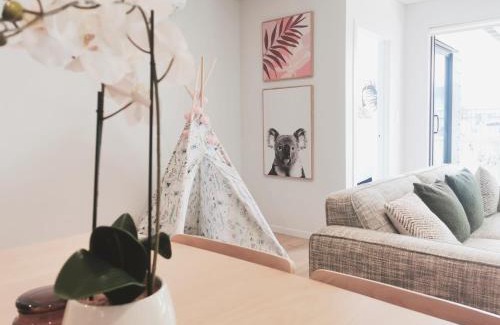 Albany Apartment | Brand New Lux 2 Bedroom Apartment