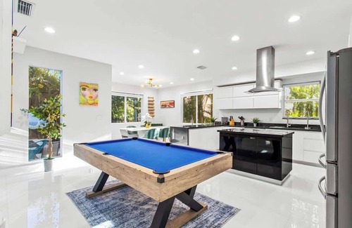 South Lake House | Brand new Luxurious home/modern style resort LUXE