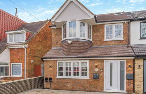 Roxbourne Apartment | Brand New Luxury 2 bed flat