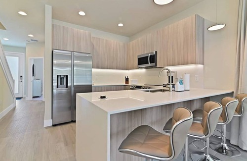 Clermont House | Brand New Luxury 4-bedroom house in Clermont