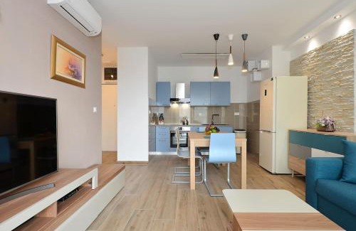 Znjan Apartment | Brand new luxury apartment Blue Gallery