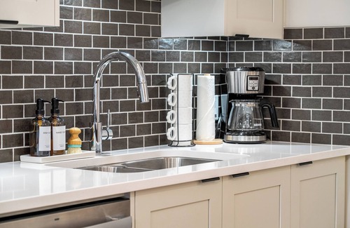 Copperstone Resort Apartment | Brand New Luxury Condo! Nature, Views & King Bed!
