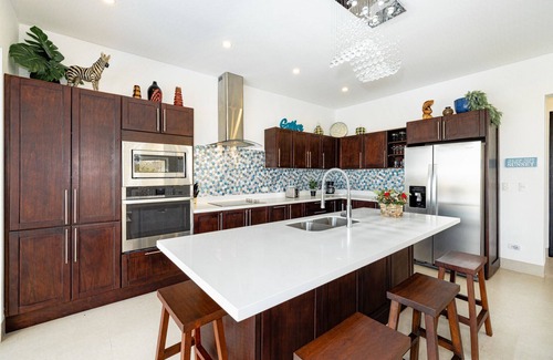 Playa Hermosa House | Brand New Luxury 3 bedroom Home, Walking distance to Hermosa Beach