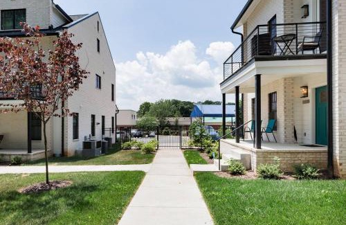 Edgehill House | Brand New Luxury Home near Downtown