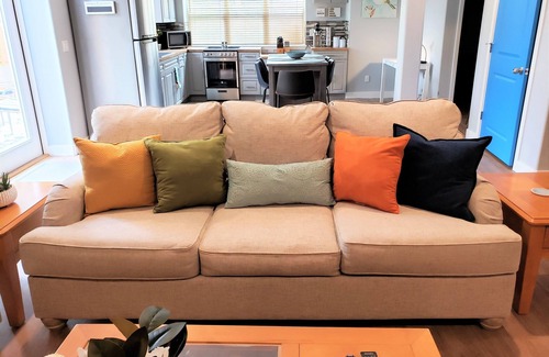 Perry Park Apartment | BRAND NEW! Luxury Modern Apartment near World Class Golf, Hiking and Cycling