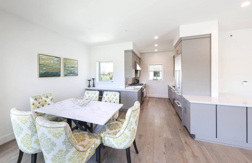 Corona del Mar House | Brand New Luxury Home with parking, elevator, AC - 7 min from the beach!