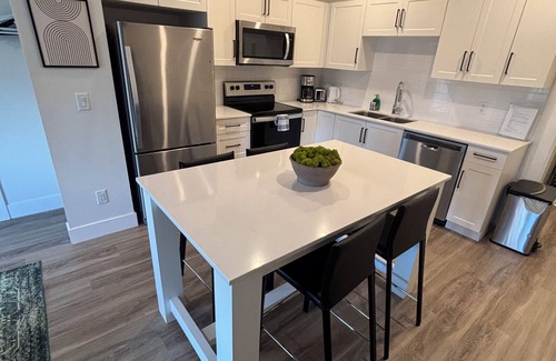 West Kelowna Estates House | Brand New Modern 2 Bedroom Walk out unit with Lakeview close to best of Kelowna!