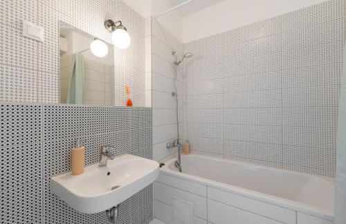Csarnok negyed Apartment | Brand New Modern Apartment-2 Rooms-Balcony-Garage