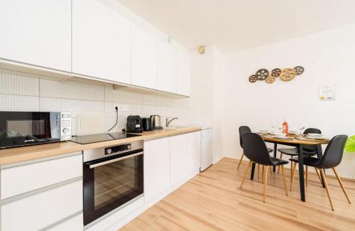Csarnok negyed Apartment | Brand New Modern Apartment-2 Rooms-Balcony-Garage