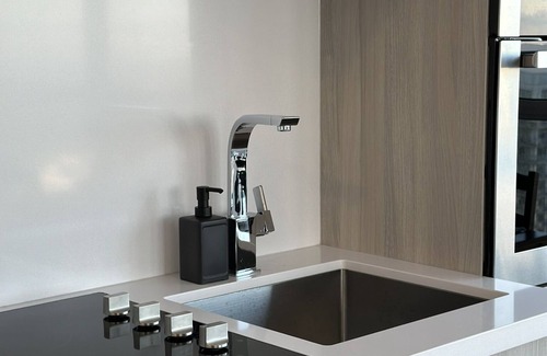 Mount Pleasant West Condo | Brand New Modern Condo in Midtown Toronto
