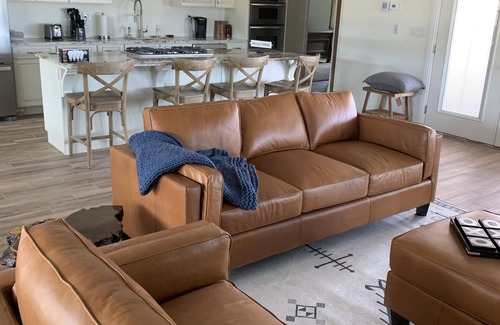 Teasdale House | Brand New Modern Contemporary Farmhouse