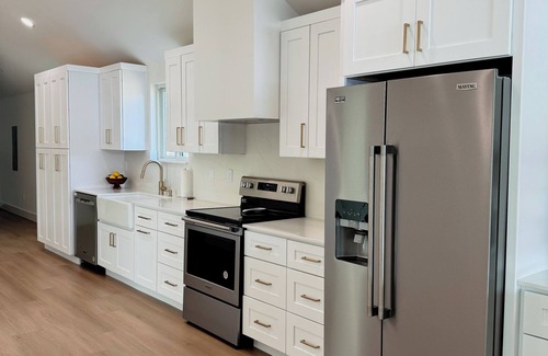 Inman House | Brand New Modern Home on Lake Bowen near Spartanburg