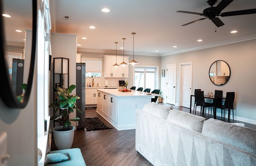 Riviera Beach House | Brand-new Modern Pasadena Home