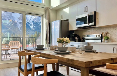 Harvie Heights House | Brand New - Mt Rundle Views 3 Bd Townhome